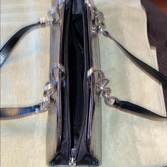 Purse - Picture 2 of 3